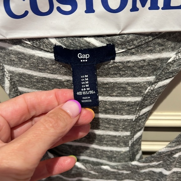 Women’s SZ M GAP gray and white striped sleeveless dress - Picture 5 of 7